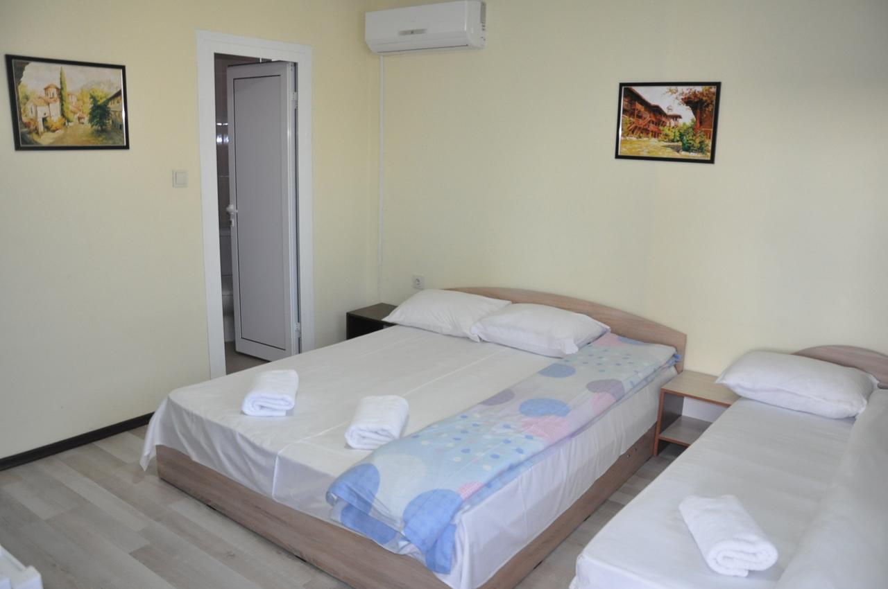 Guest Rooms Simona Opanets Exteriör bild